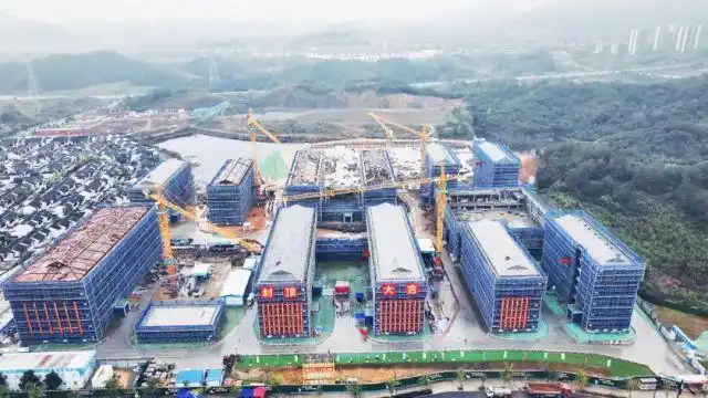 青山湖初级中学.JPG
